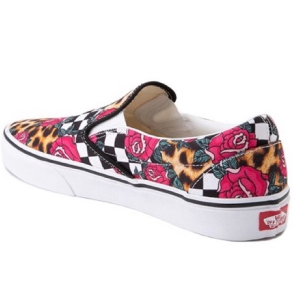 Vans Classic Slip-On Rose Animal Checkerboard True White Size~ 7 W /5.5 M - Picture 4 of 10